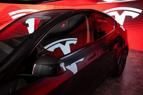 Tesla Shifts Full Self-Driving to Subscription-Only Model, Ending Upfront Purchases