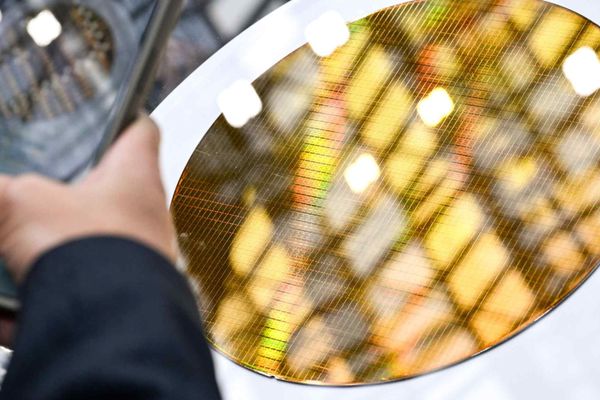 DRAM Shortage Crisis: Memory Costs to Double in Smartphones as Supply Meets Only 60% of Demand Through 2027