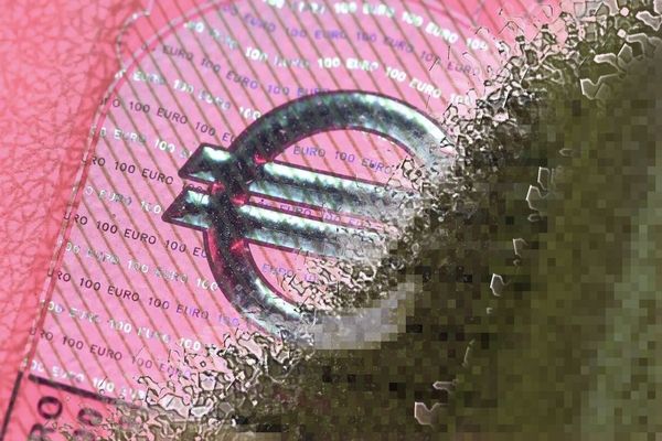 Europe's Crypto Dilemma: Digital Euro Delays Expose Continent to US Stablecoin Dominance