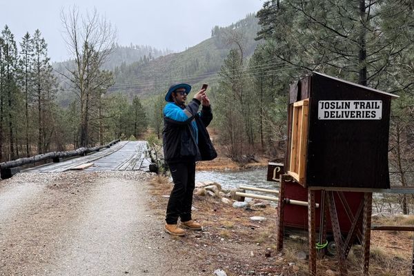 Amazon's Rural Expansion: Building 200 Delivery Hubs to Transform Last-Mile Logistics