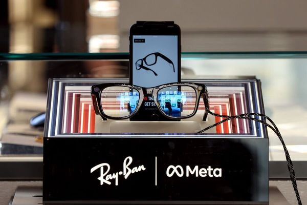 Smart Glasses Face Legal Fog as Patent Lawsuits Challenge Market Leaders