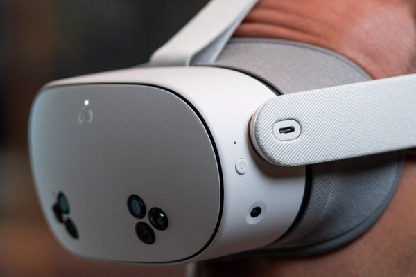 Meta Shuts Down Workrooms and Exits Enterprise VR Market Amid Strategic Reallocation