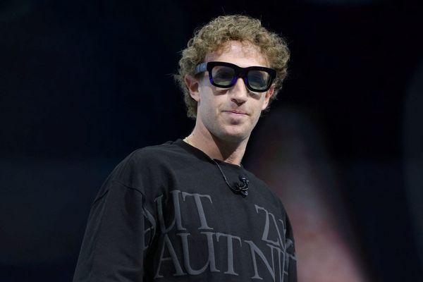 Meta's Pivot to AI Glasses Leaves VR Industry in the Cold