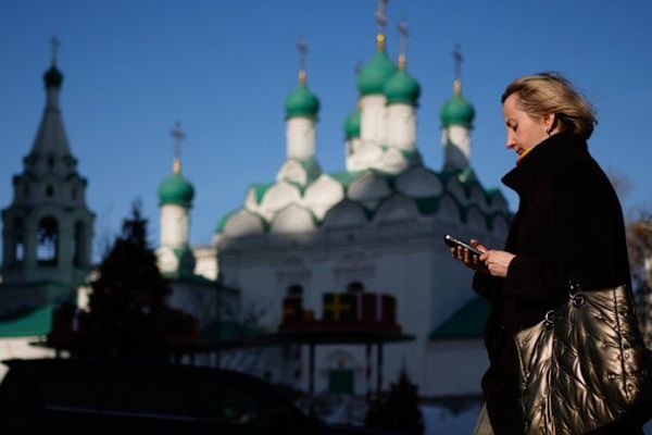 Mobile Internet Blackouts Hit Moscow as Kremlin Tightens Control