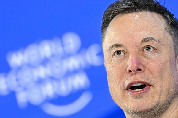 Musk's Lawyers Demand Judge Recusal Over LinkedIn 'Like' in Delaware Tech Cases