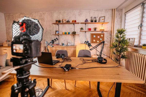 The Podcasting Landscape Transformed: AI-Generated Content Floods Platforms