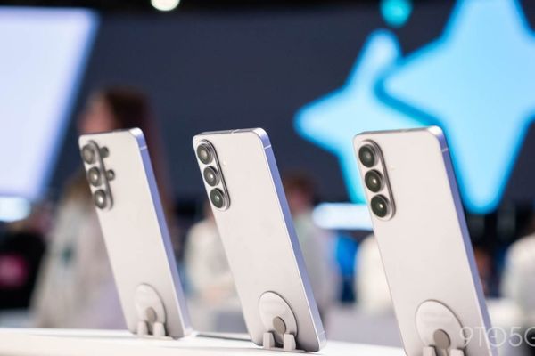 Samsung Faces First-Ever Mobile Division Loss Amid RAM and Storage Shortages