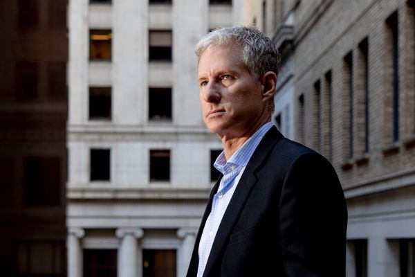 Crypto Wealth Fuels AI Regulation Battle as Ripple Executive Backs Congressional Candidate
