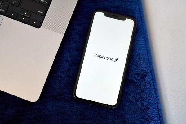 Robinhood Ventures Fund I: Retail Investors Get Access to Private Markets Through $1B IPO