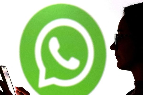 Russia Blocks WhatsApp Nationwide, Mandates Switch to State-Run Max App