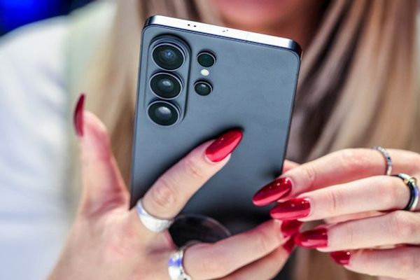 Samsung's TM Roh Signals Openness to More AI Partnerships as Perplexity Integration Rolls Out