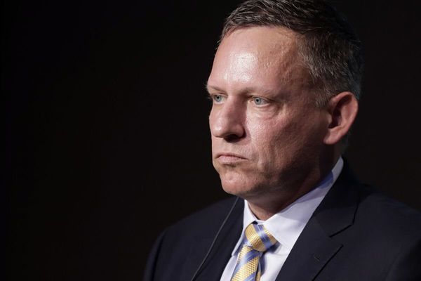 Peter Thiel's Complete Exit from ETHZilla Signals Crypto Market's 60% Correction