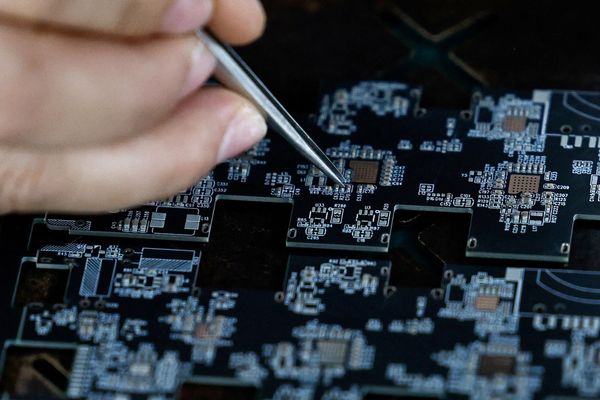 Middle East Conflict Triggers PCB Supply Crisis, Sends Electronics Manufacturing Costs Soaring