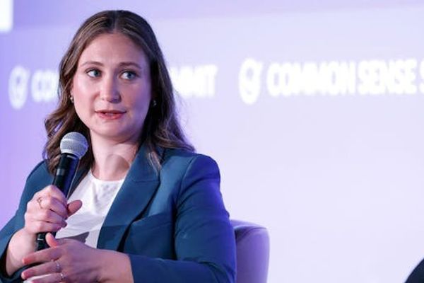 Anthropic Eyes UK's Fractile for Future AI Chip Supply as Demand Soars
