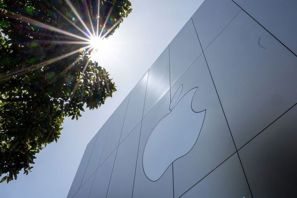 Apple's US Chip Manufacturing Strategy: Exploring Partnerships with Intel and Samsung