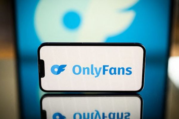 OnlyFans Valuation Slashed as Stake Sale Talks Shift to 20% at $3B+ Amid Market Uncertainty