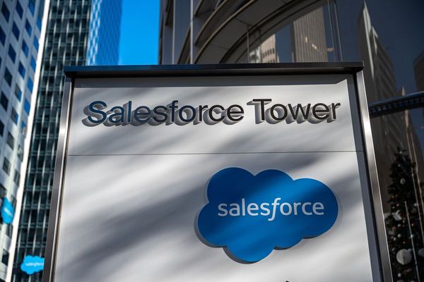 Salesforce's $25B Debt Sale Signals Aggressive Share Buyback Strategy