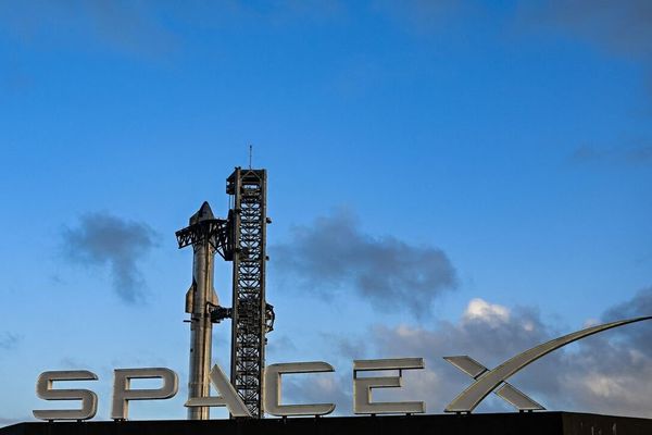 SpaceX Considers IPO Amid $1.75T Valuation Hopes