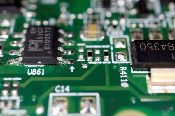 US Semiconductor Companies Face Rare Earth Shortages Despite China Trade Deal