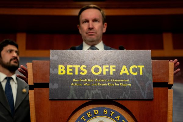 US Senate Bans Senators from Trading on AI-Powered Prediction Markets