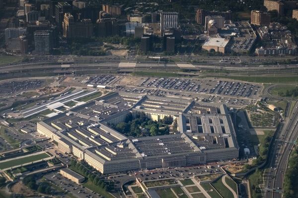 Tech Workers Urge Companies to Join Anthropic in Refusing Pentagon AI Demands