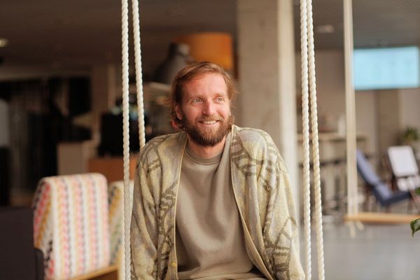 Vinted's $10M+ US Push: Secondhand Tech's Next Battlefront