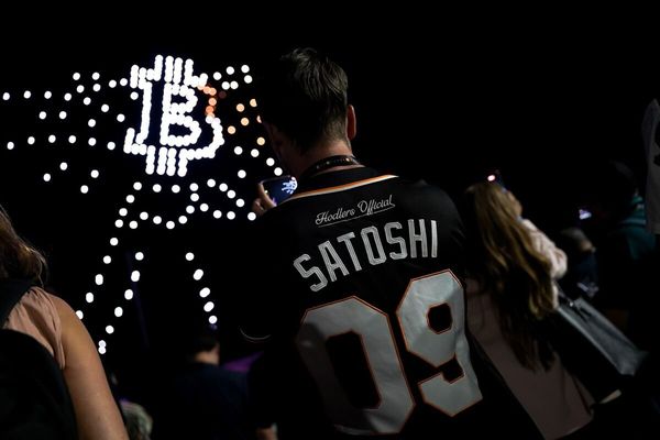 Crypto's Worst Winter: AI Competition, Mainstream Adoption, and Gold's Comeback Challenge Bitcoin's Safe Haven Status