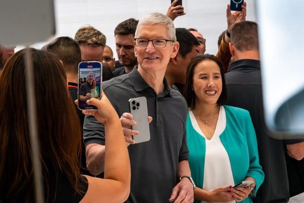 Techtember Unleashed: Apple's Ultra-Slim iPhone, Meta's Smart Glasses, and Samsung's Surprise Moves