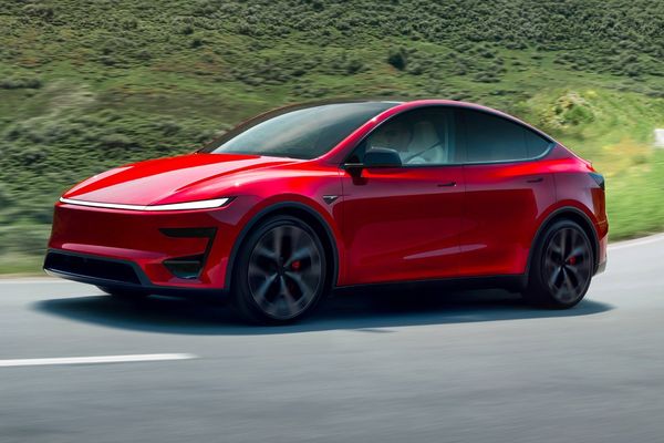 Tesla Ends Free FSD Transfers and Purchase Option, Shifts to Subscription Model