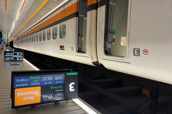 Tested: Using a Bluetooth/QR code ticket on Taiwan's THSR bullet train