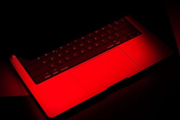 The AI Minefield: 9 Critical Workplace Tasks You Must Keep Away from Artificial Intelligence