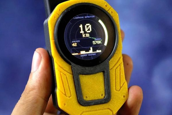 The ESP32 Flash Bee is a palm-sized lightning radar you can build yourself