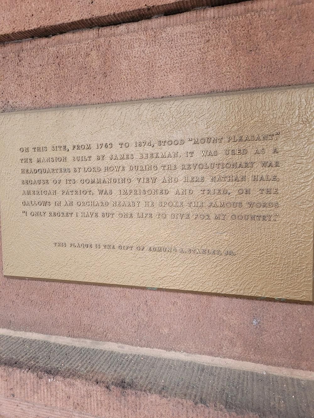 plaque1.jpg