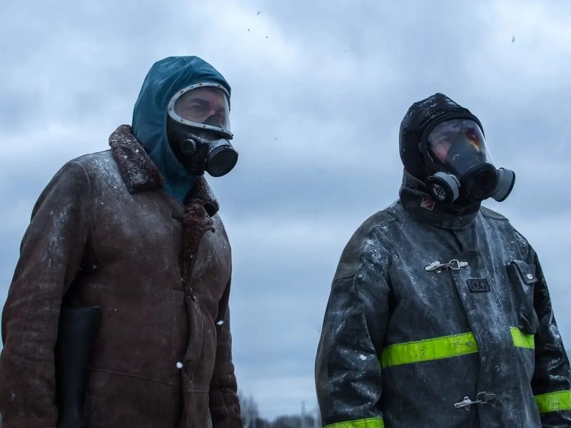 Juan and Favalli in The Eternaut