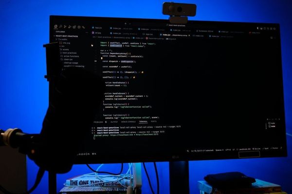 The Silent Guardians: How Linux Package Managers Shape the Ecosystem