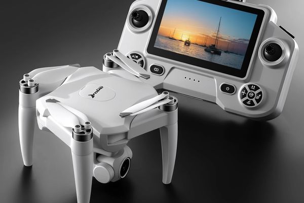 Budget YL01 Drone Reviewed: Display Controller, Limited Range, and What It Means for New Pilots