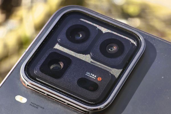 iQOO 15 Ultra's Camera Prowess Challenges Flagship Norms