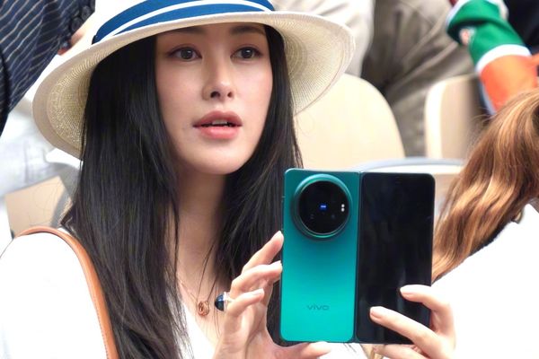 Vivo X Fold 6 targets Samsung with desktop mode and a 7,500 mAh battery