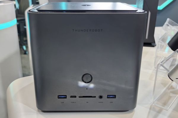 Thunderobot STATION Cube PC Packs AMD Ryzen AI Max+ 395 Strix Halo Power