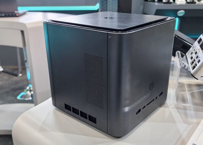 Thunderobot STATION is a cube-shaped PC with Ryzen AI Max+ 395 inside - Liliputing