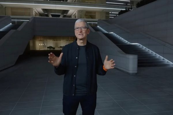 Tim Cook Addresses Minneapolis Shootings in Internal Memo Amid Political Controversy