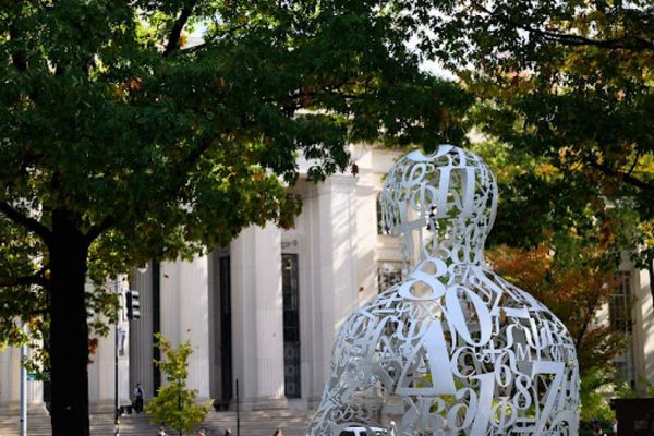 MIT Retains Top Global Rankings in Arts, Business, and Social Sciences for 2026