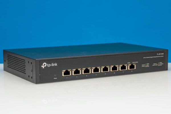 TP-Link TL-SX1008 Review: An 8-Port 10Gbase-T Switch for Homelabs and Small Offices
