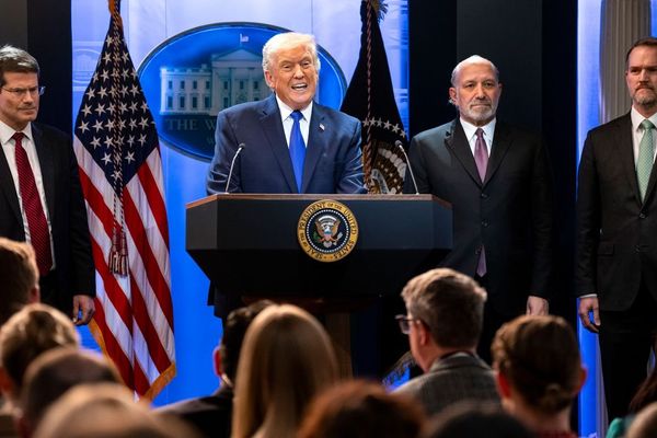 Trump Criticizes Supreme Court Over Tariffs Decision