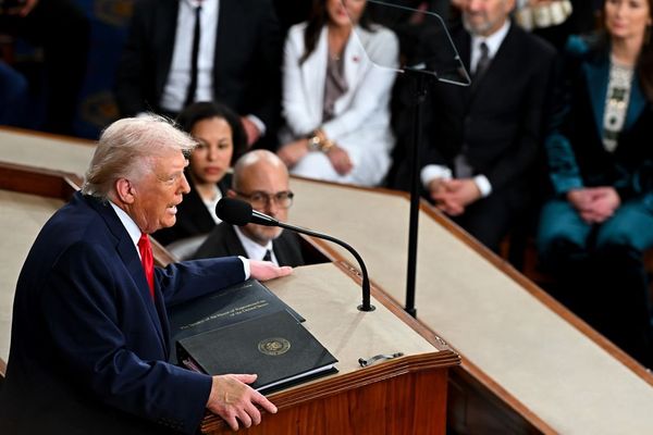 Trump's Tariff Plan: The Economic Reality Behind Replacing Income Taxes