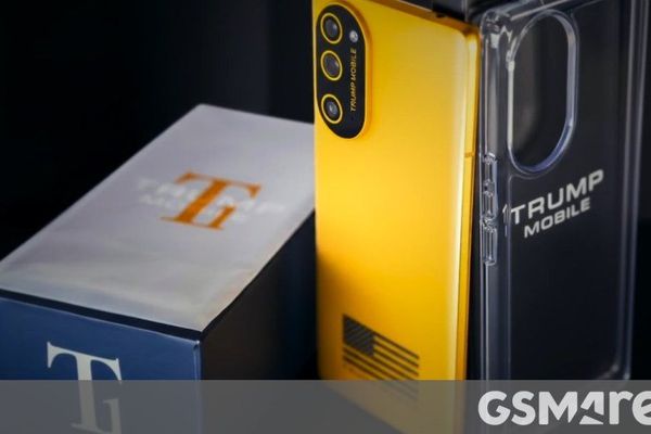 Trump T1 Phone Finally Begins Shipping After Multiple Delays