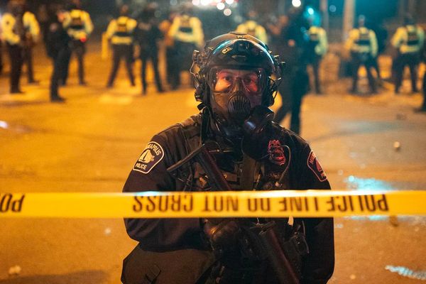 Trump Threatens Insurrection Act Deployment Over Minneapolis ICE Protests