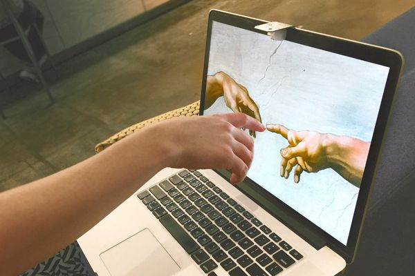 Turning a MacBook into a Touchscreen with $1 of Hardware