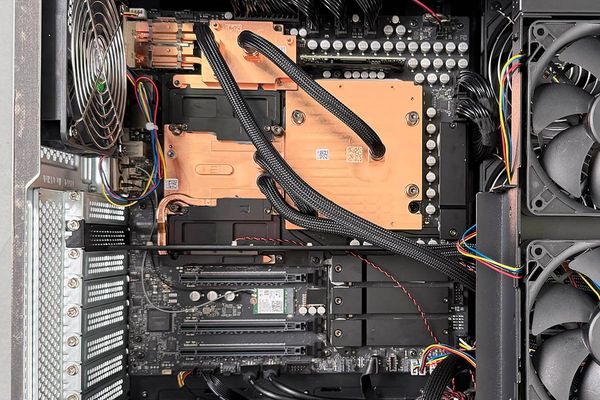 Gigabyte W775-V10-L1 Workstation Features Leak Detection and PCIe Gen6 M.2 Slots