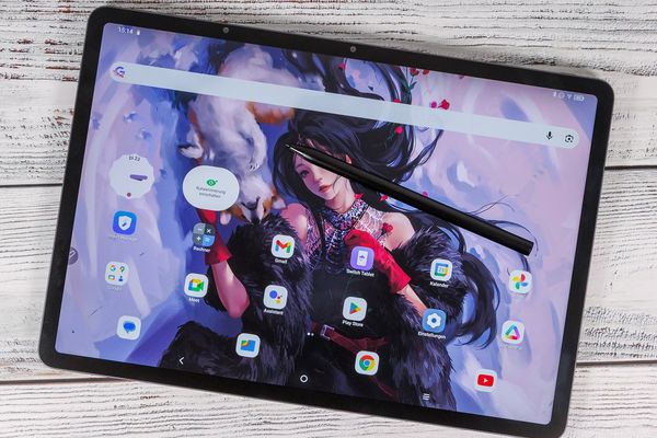 Ugee UT3 Review: Massive Canvas Meets Entry-Level Limitations